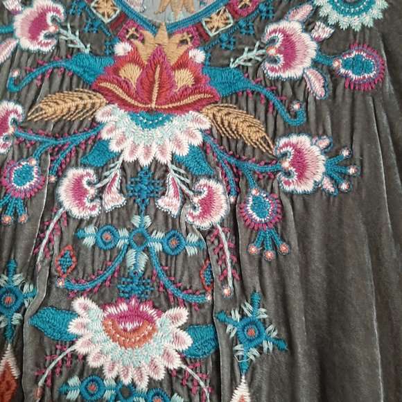 Johnny Was Sage Gray Velvet Tunic, Size XS - Picture 2 of 4